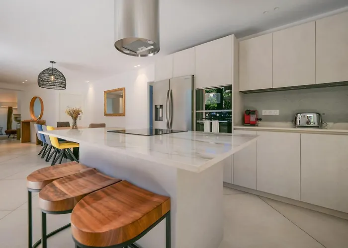 Pinede Proche Et Tropez *